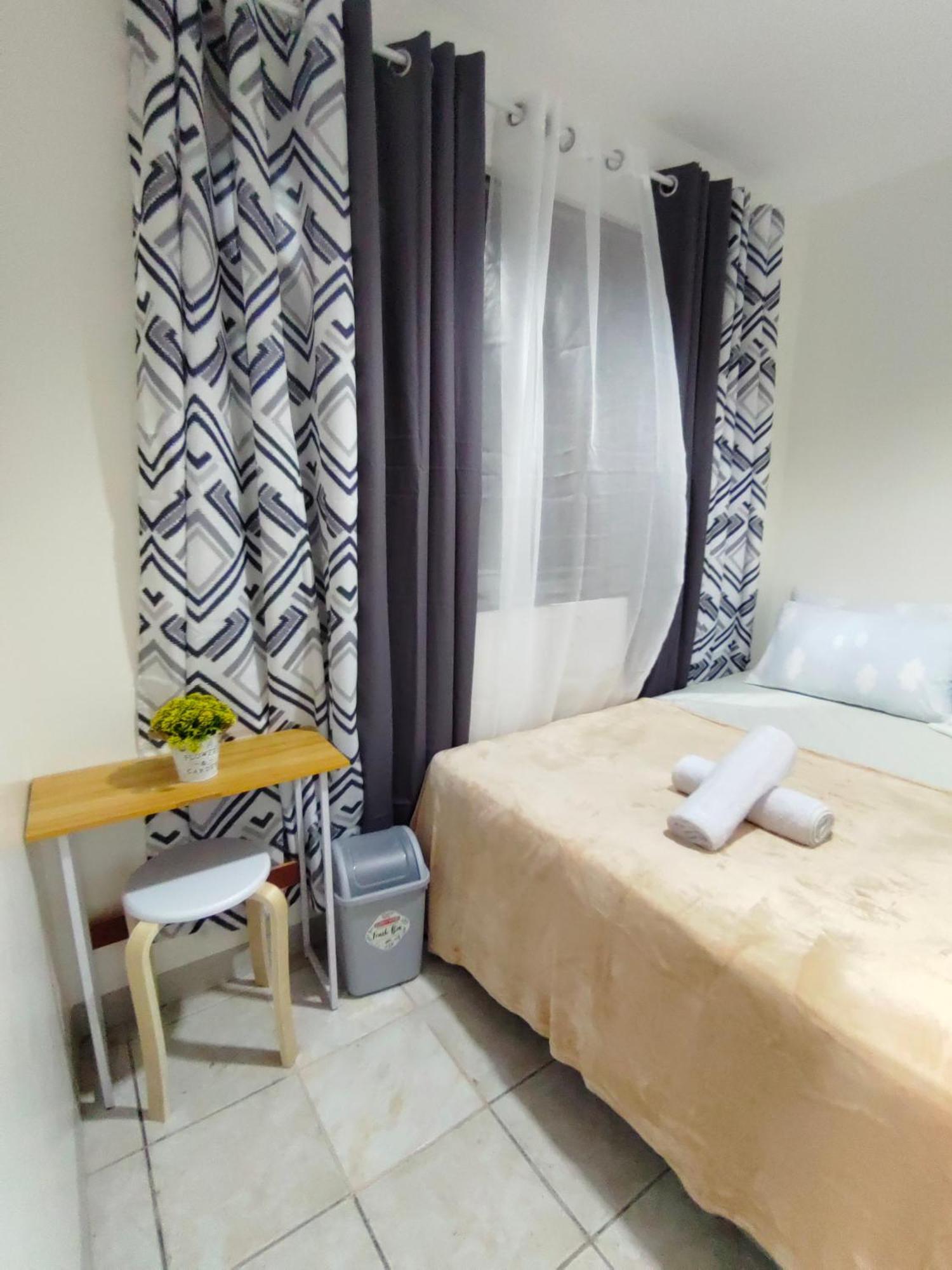 Homestay Host Homes-sandy Lane *