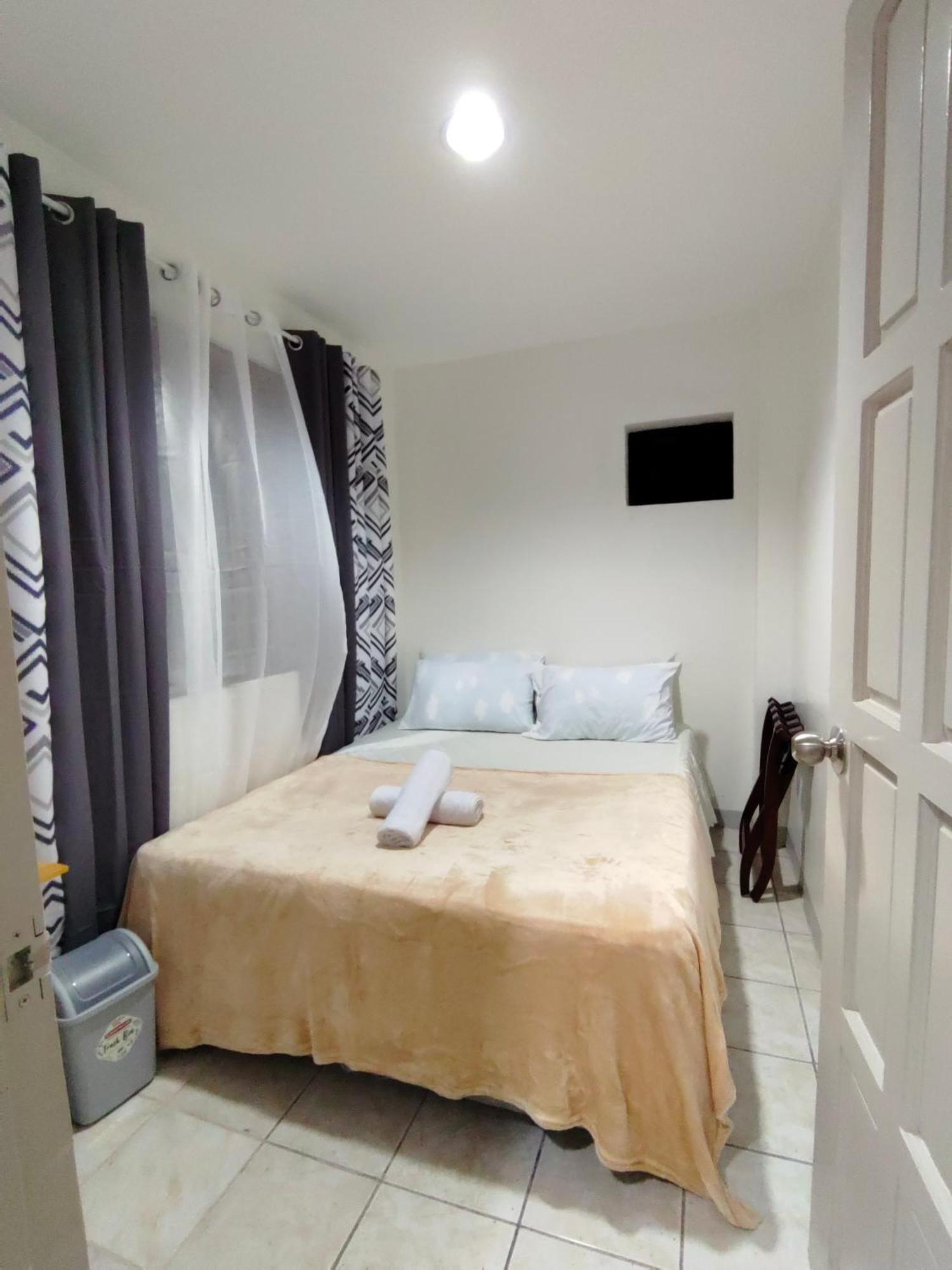 Host Homes-sandy Lane *