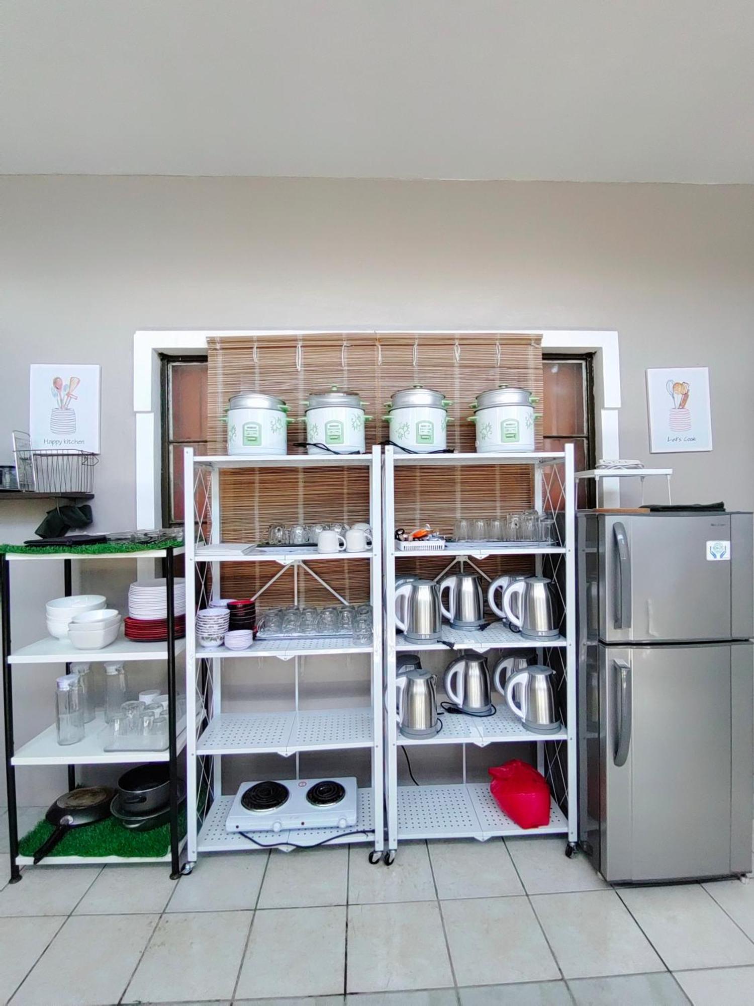 Homestay Host Homes-sandy Lane