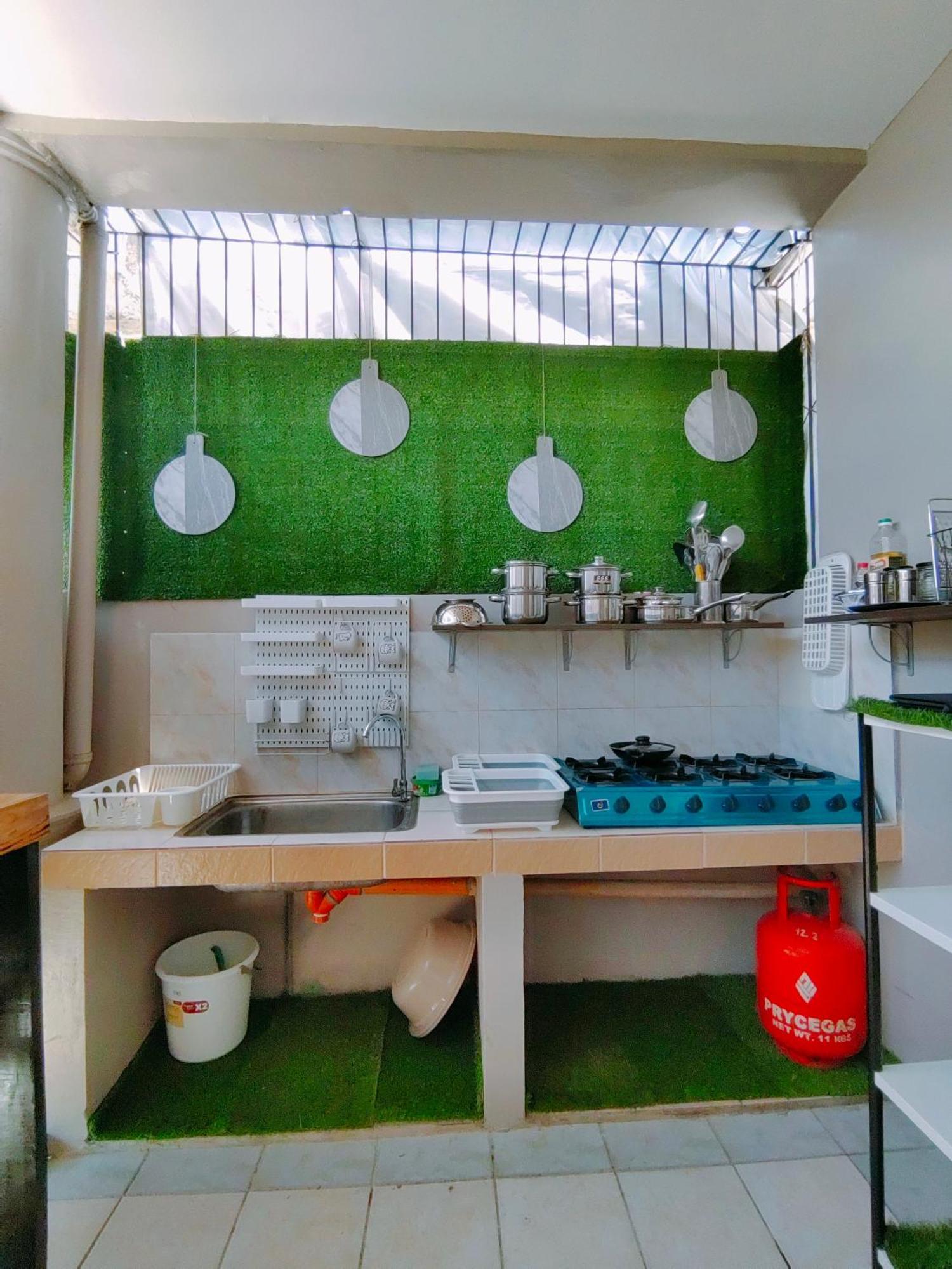 Host Homes-sandy Lane Homestay Tacloban