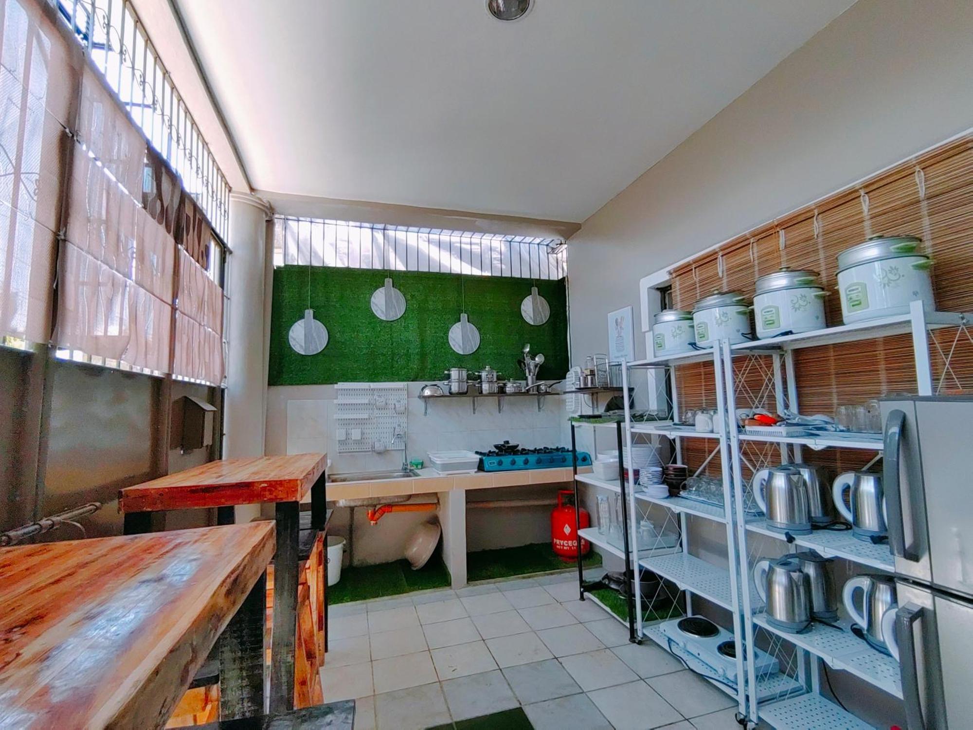 Host Homes-sandy Lane Homestay Tacloban