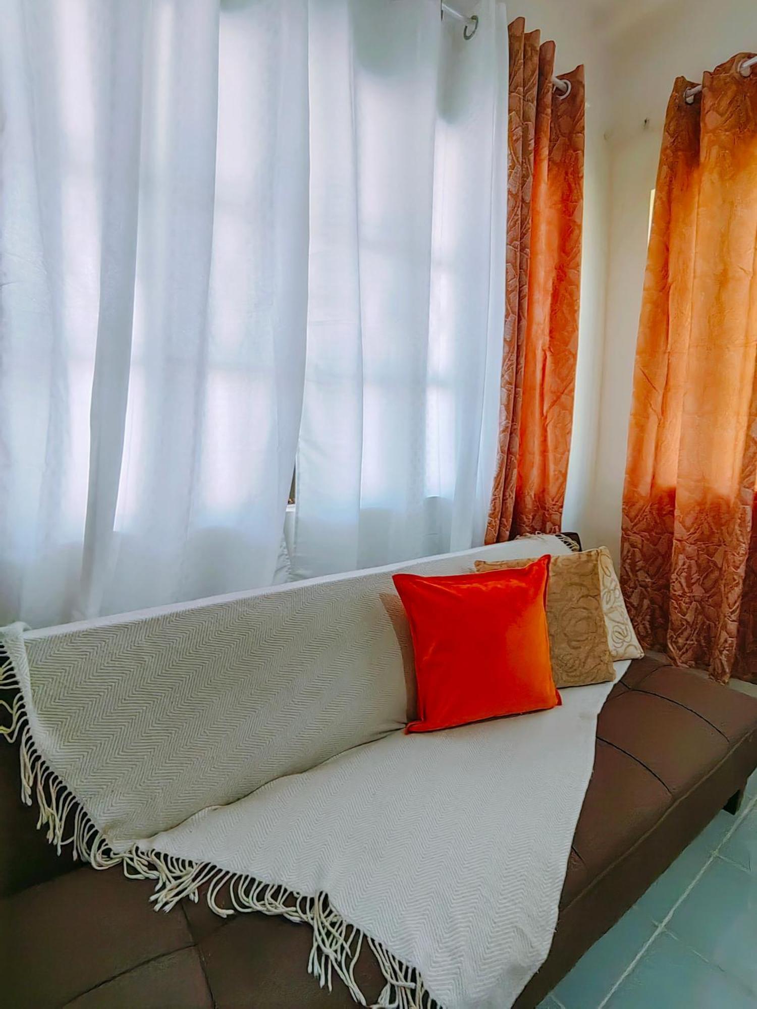 Homestay Host Homes-sandy Lane Tacloban